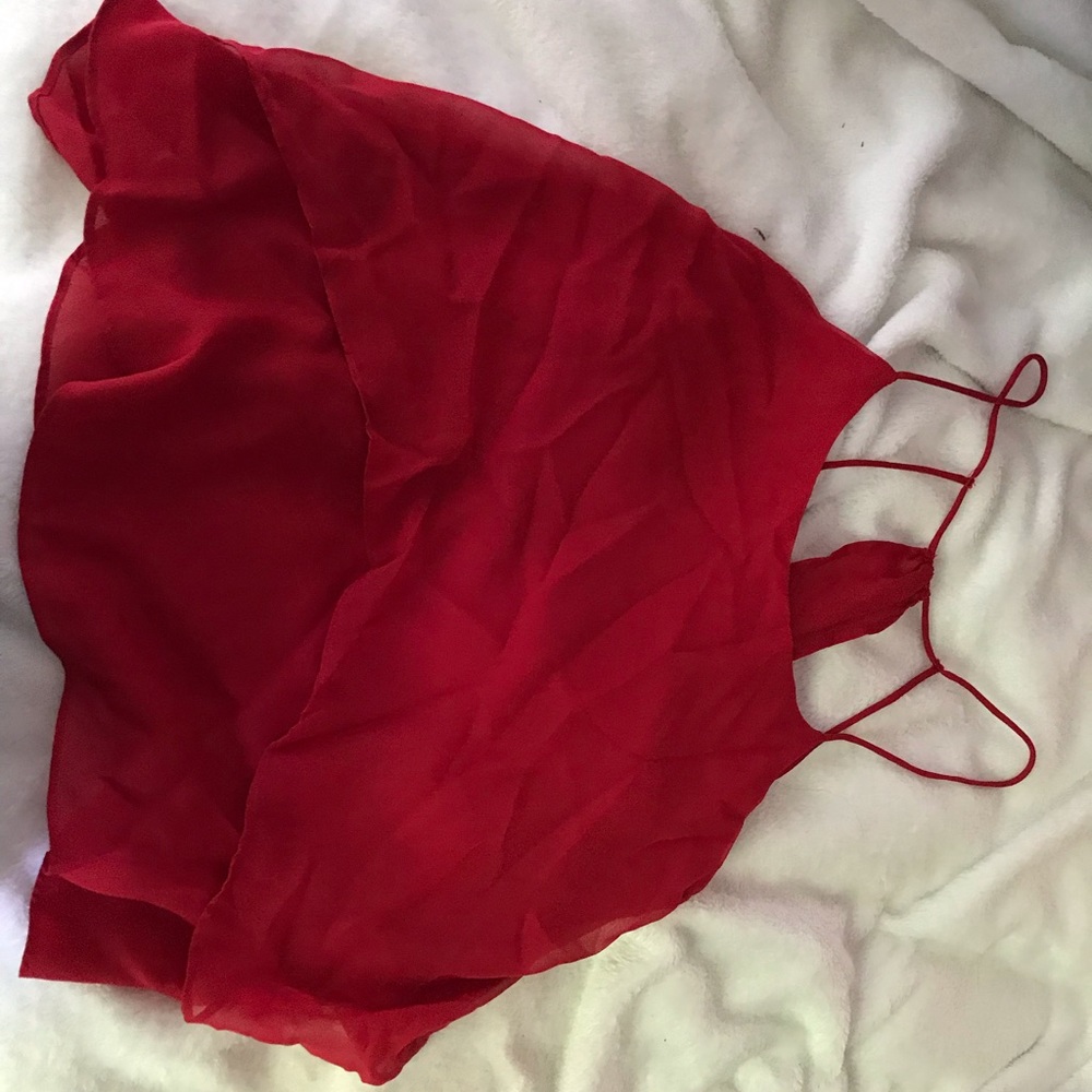 red tank top